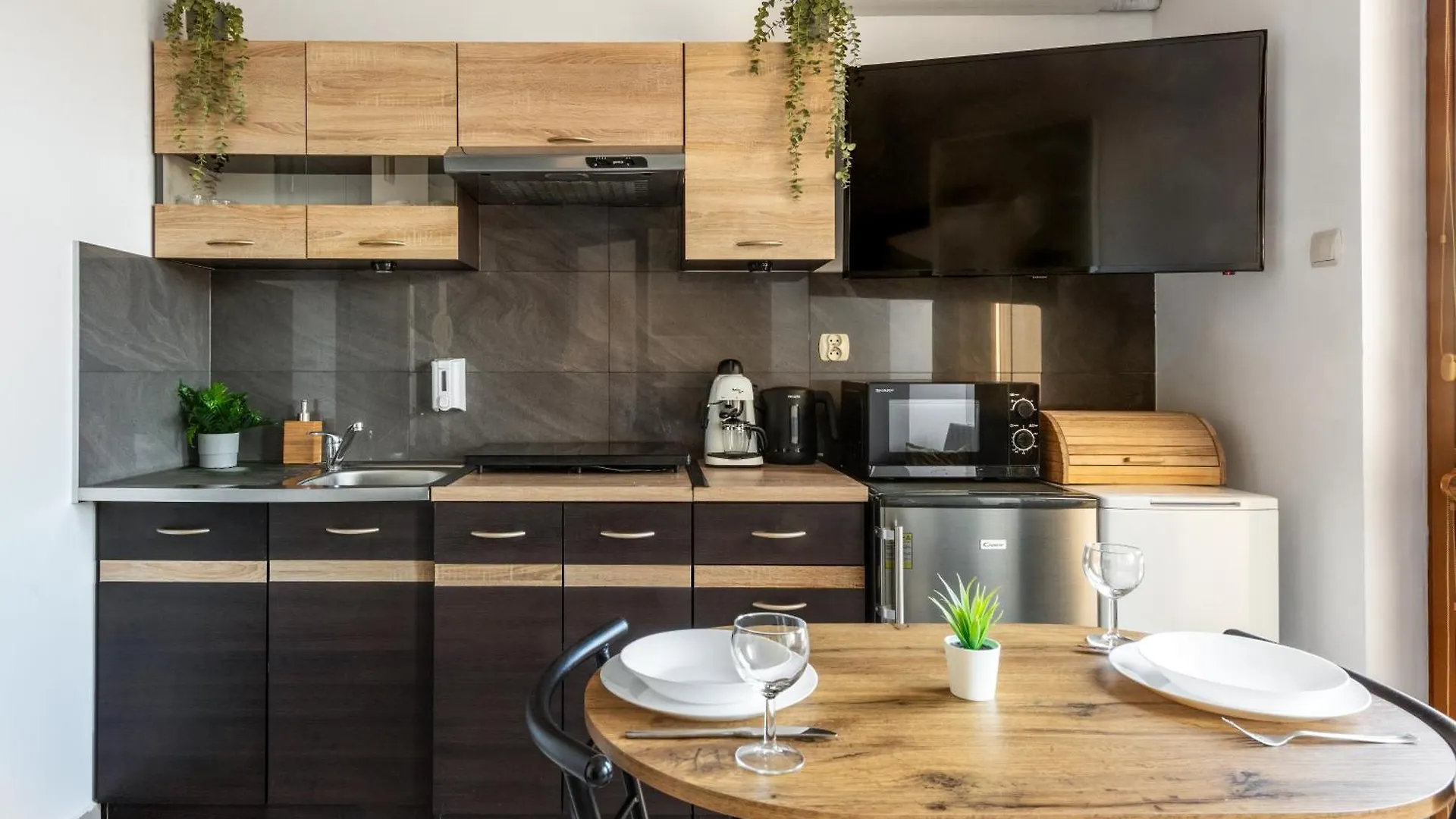 Charming Apartment With Air Conditioning For Couples In The City Center Cracovia