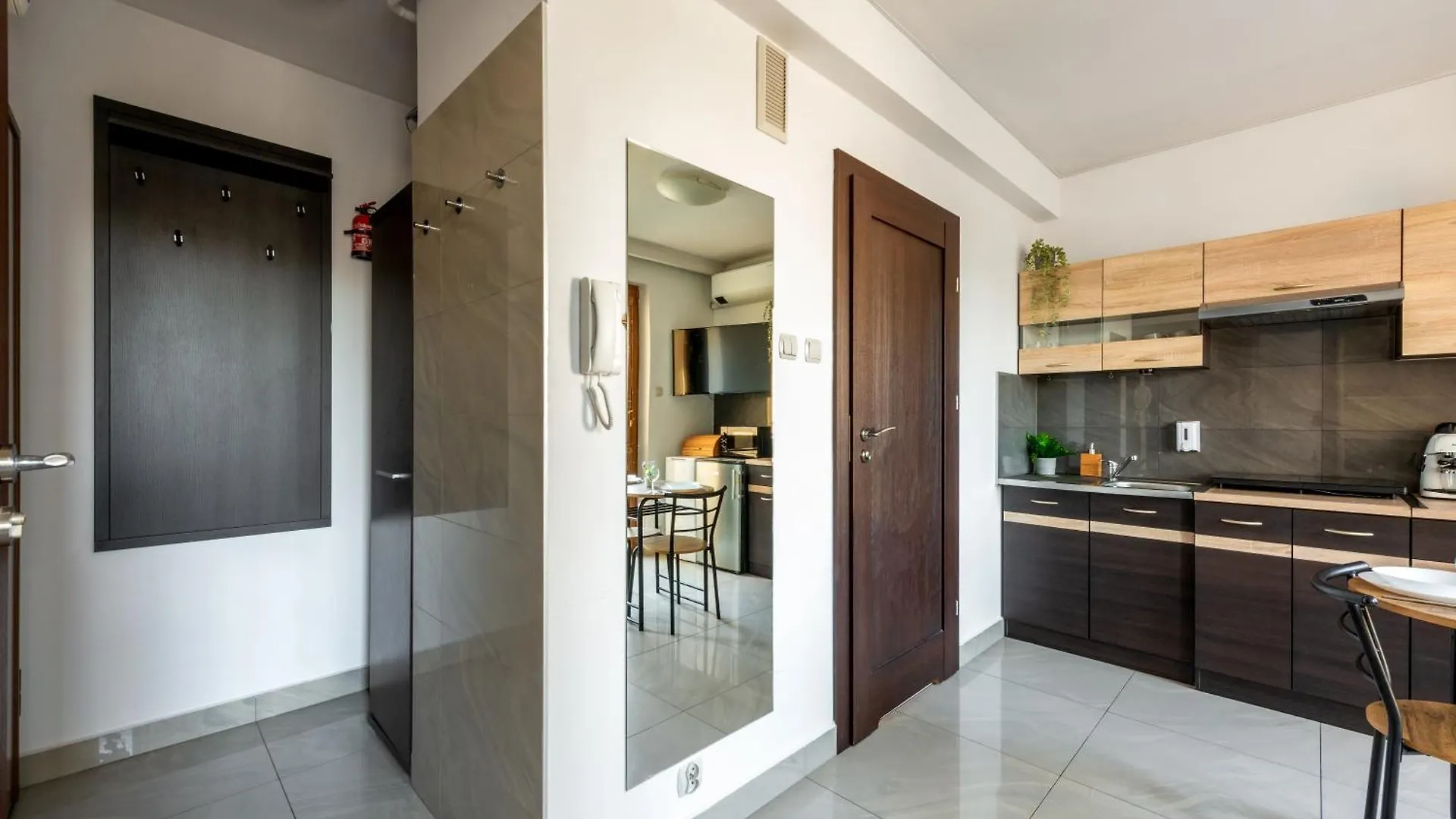 Charming Apartment With Air Conditioning For Couples In The City Center Krakow 0*,  Poland