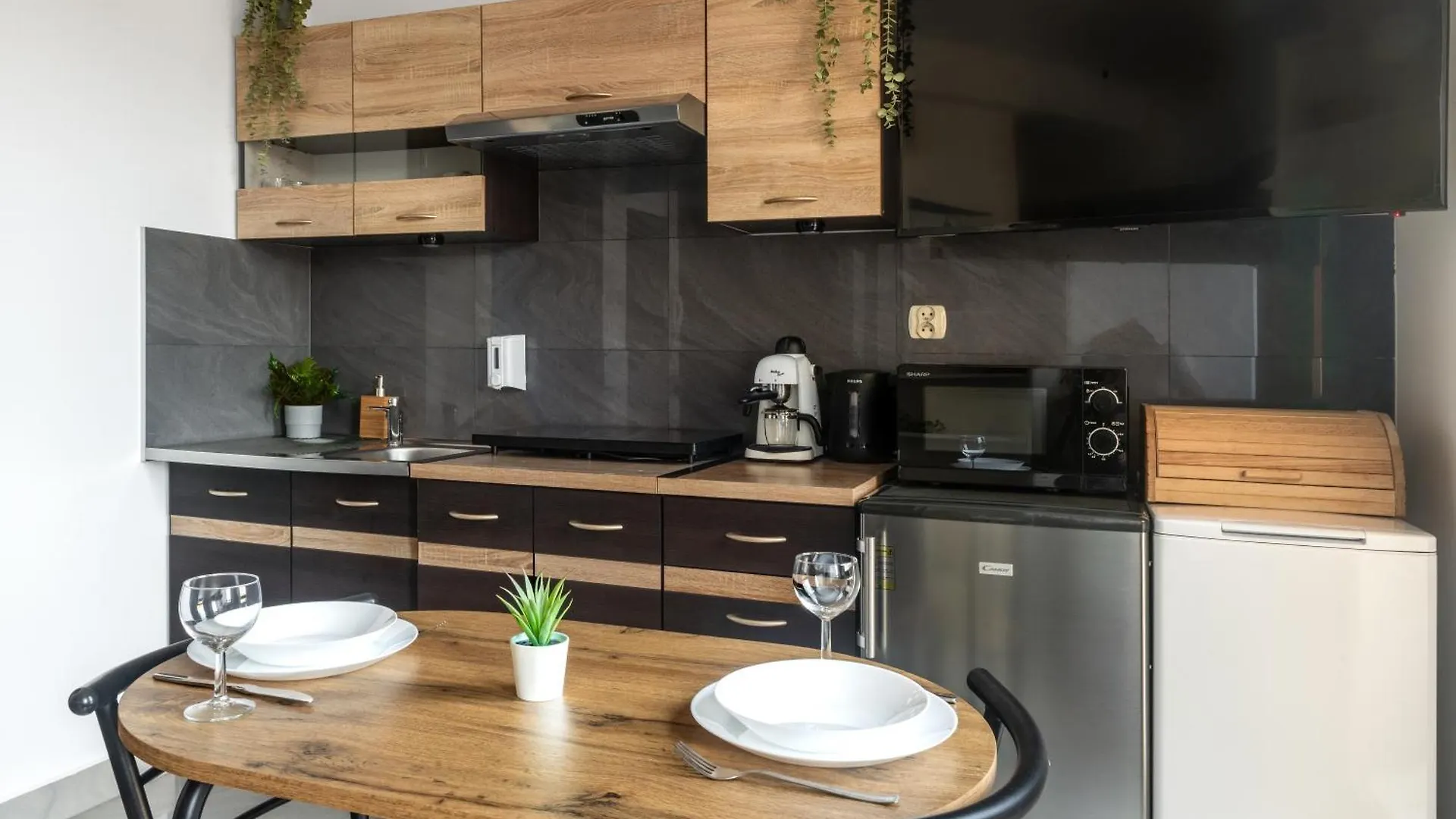 Charming Apartment With Air Conditioning For Couples In The City Center Krakow 0*,