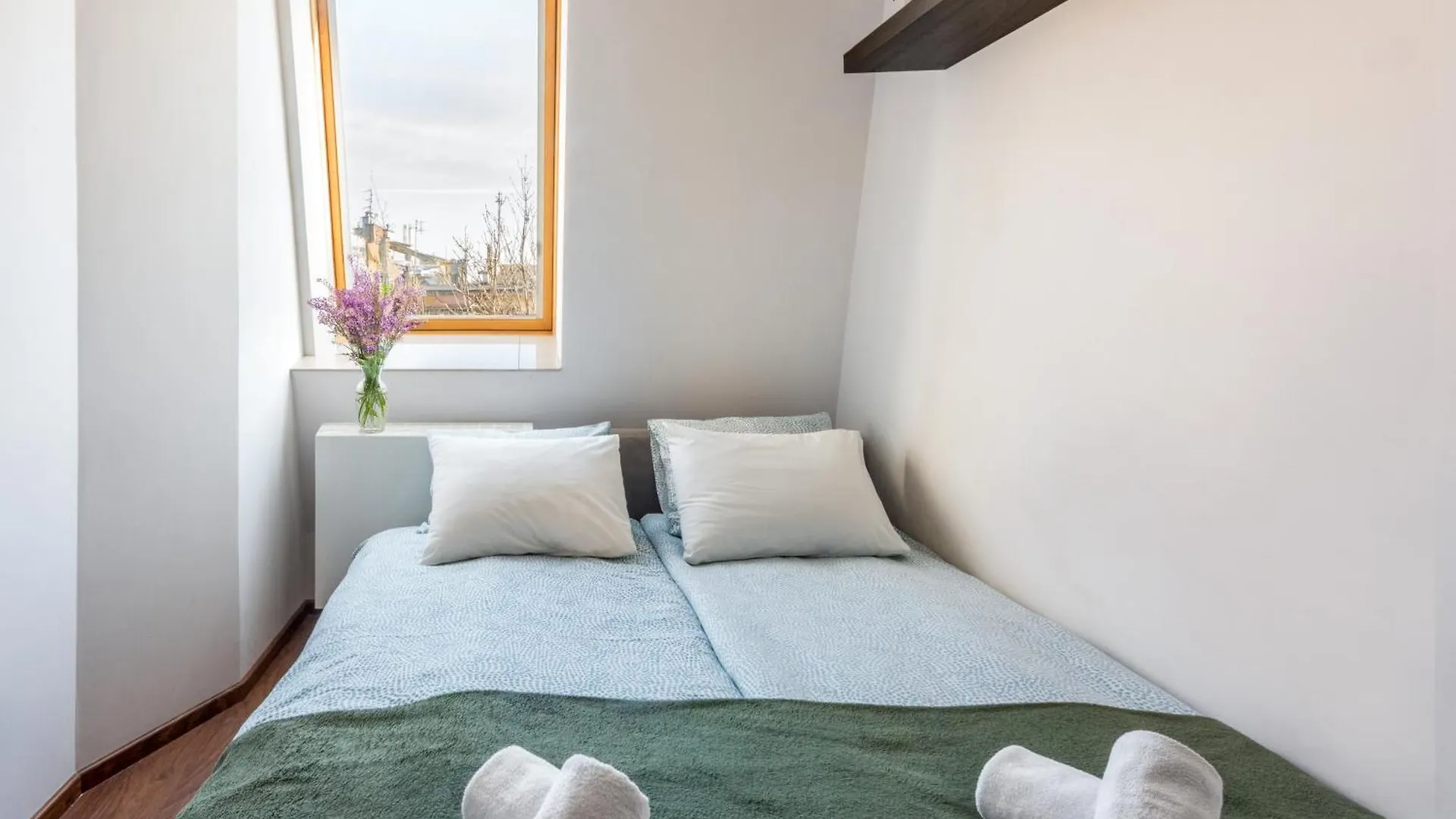 Charming Apartment With Air Conditioning For Couples In The City Center Krakow